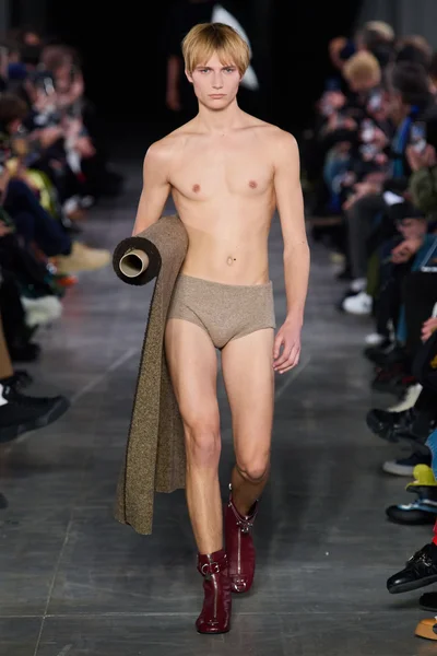 Look 2